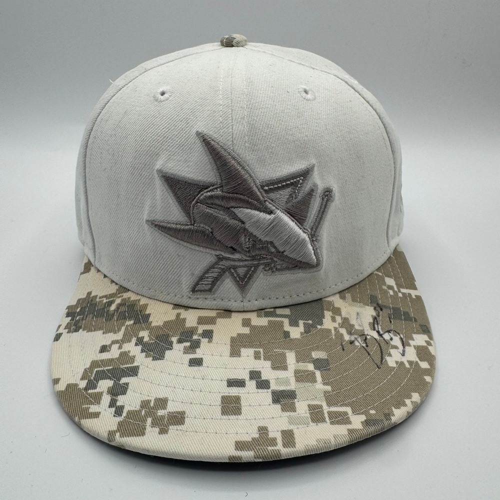 New Era 59Fifty San Jose Sharks Hat NHL Fitted Size 7 Digital Camo Brim Signed